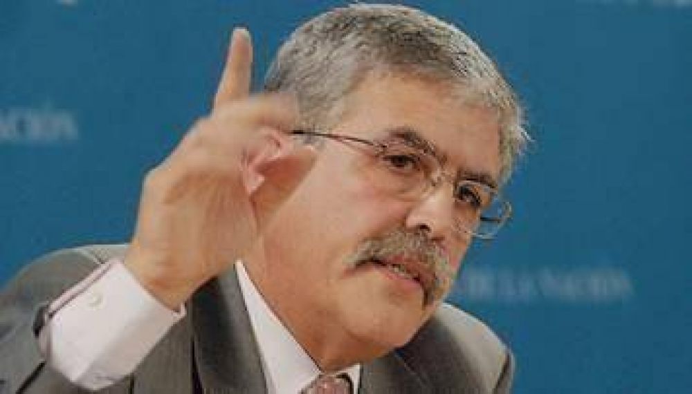 De Vido: �El presidente de Telecom tiene una actitud mezquina y vocaci�n concentradora�