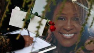 Estrellas del cine y de la m�sica, en el �ltimo adi�s a Whitney Houston