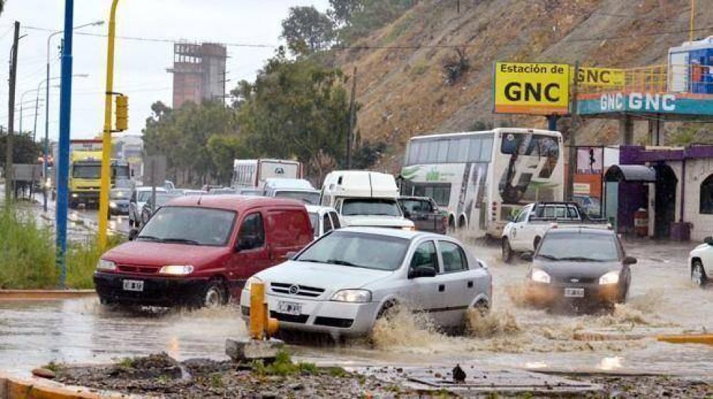 La lluvia aneg� calles pero no se registraron evacuados