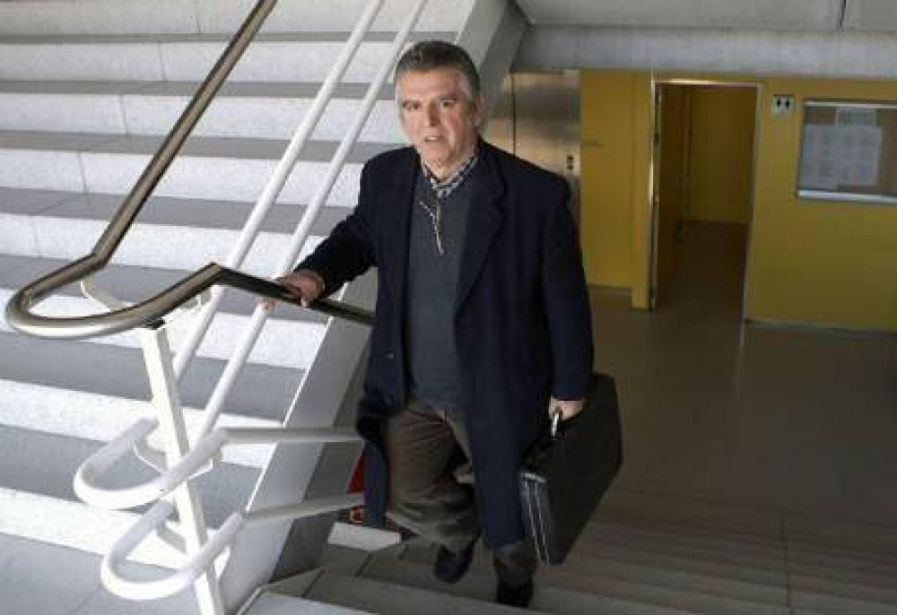 Firmenich: "No tengo que avisarle a nadie cuando decida ir a la Argentina"