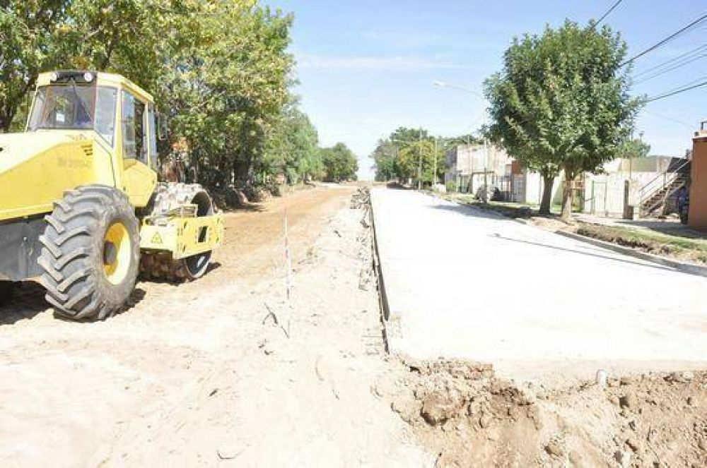 Arq. Claudio Rodr�guez: �La pavimentaci�n de la Av. Ricardo Rojas es la obras m�s emblem�tica del barrio del Pino�