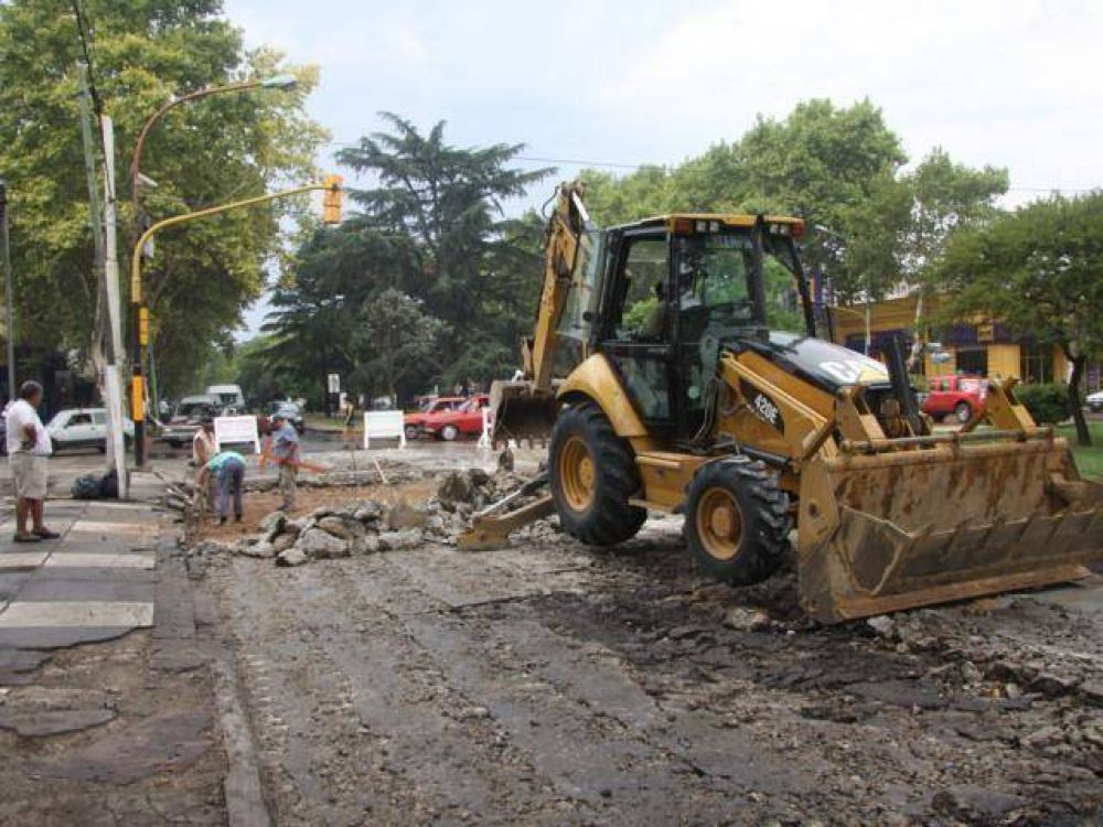 FLORENCIO VARELA: Pavimentaci�n