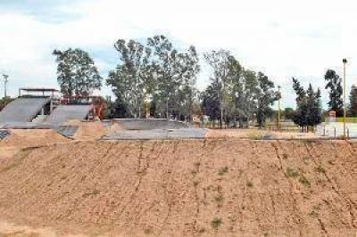 El gobernador Zamora inaugurar� la pista de bicicross en el Polideportivo