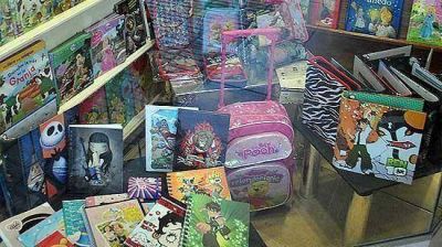 Comerciantes locales registran un incremento de entre 7 y 30 por ciento en �tiles escolares