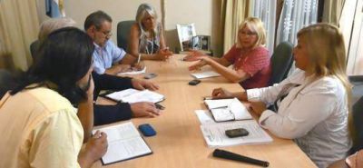 Los gremios docentes esperan un incremento del 25%