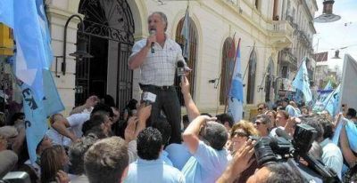 UEPC espera nueva oferta del Gobierno y advierte sobre un paro la semana pr�xima 