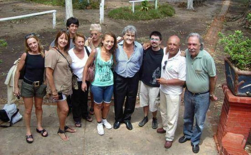 Lito Cruz visit� Campana