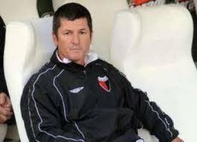 Mario Sciacqua dej� de ser el t�cnico de Col�n 