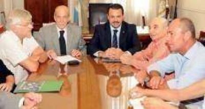 Con el salario como eje se reanudan las paritarias