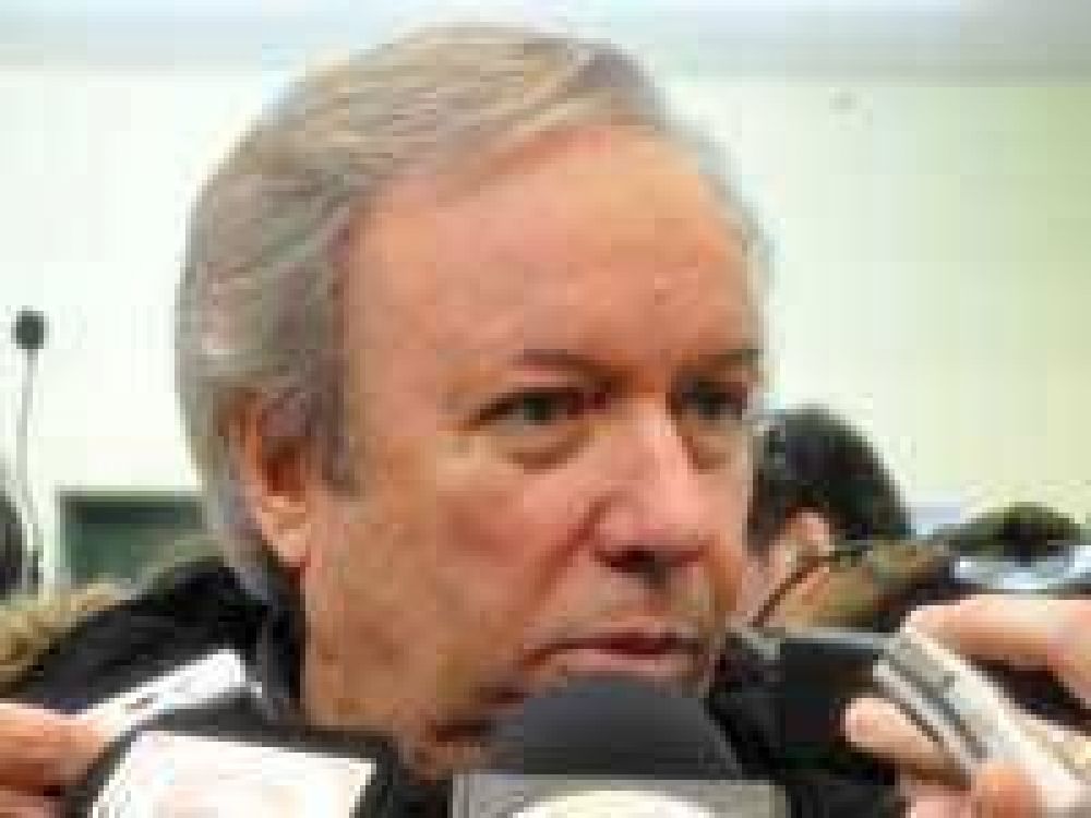 Buscan fondos para pagar salarios y proponen topes hasta $ 20 mil