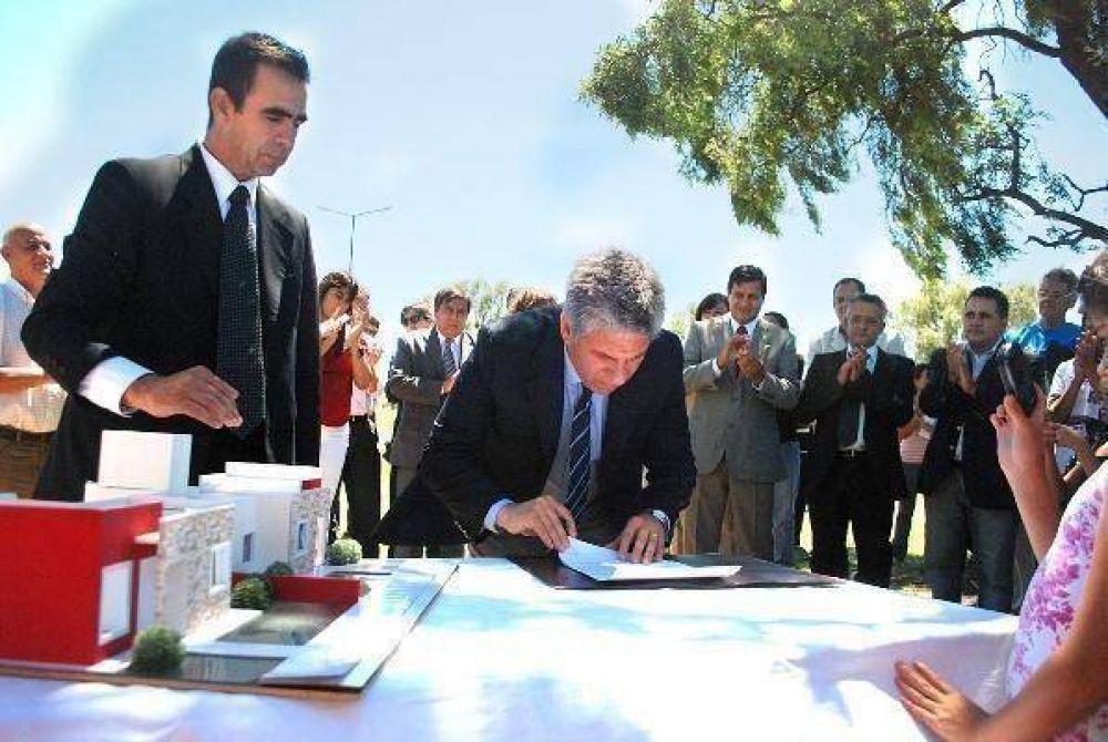 Construir�n 20 viviendas sociales en la ciudad de La Punta