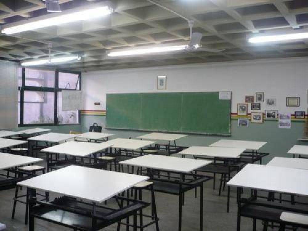  El Frente Gremial Docente tild� de �aceptable� el incremento salarial dispuesto por el Gobierno