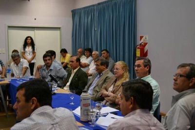 M�s de 30 intendentes en reuni�n de trabajo en el Centro de Convenciones