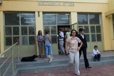 La Gobernadora recorri� escuelas