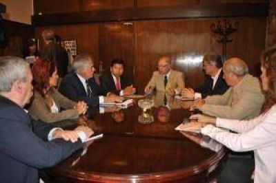 Se firm� convenio para la realizaci�n del Concurso Regional de Anteproyecto para ampliaci�n del edificio de la Legislatura de Jujuy