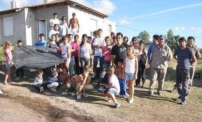 Protesta de los preadjudicatarios de barrio Qu�mico: ser�n desalojados la semana pr�xima