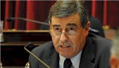 "Quisiera saber si Buzzi vender�a sus bienes por el 3% de lo que valen"
