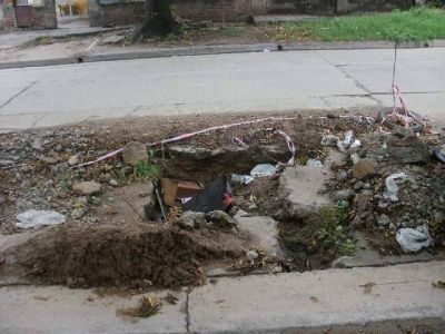 Pozo de Aguas de Zarate hace m�s de 6 meses se usa como basurero