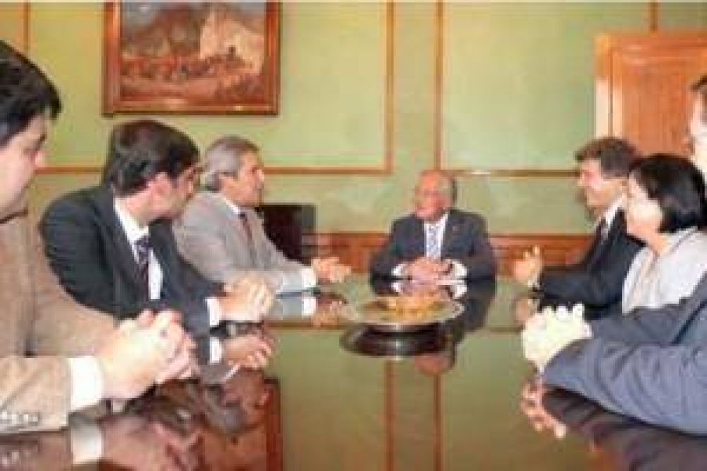 JEMSE en funciones, Fellner design� al frente del directorio a Marcos Calachi�