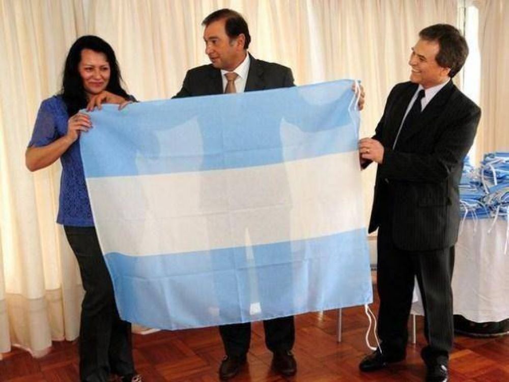 El lunes Salta se vestir� de celeste y blanco