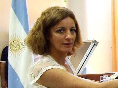 Para Costa "seria complicado" aplicar el proyecto de polic�a comunal