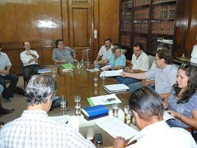 El Gobierno y los gremios docentes garantizaron el normal inicio de clases