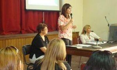 La Provincia proyecta el inicio del nivel superior junto a los equipos de conducci�n de ISFD