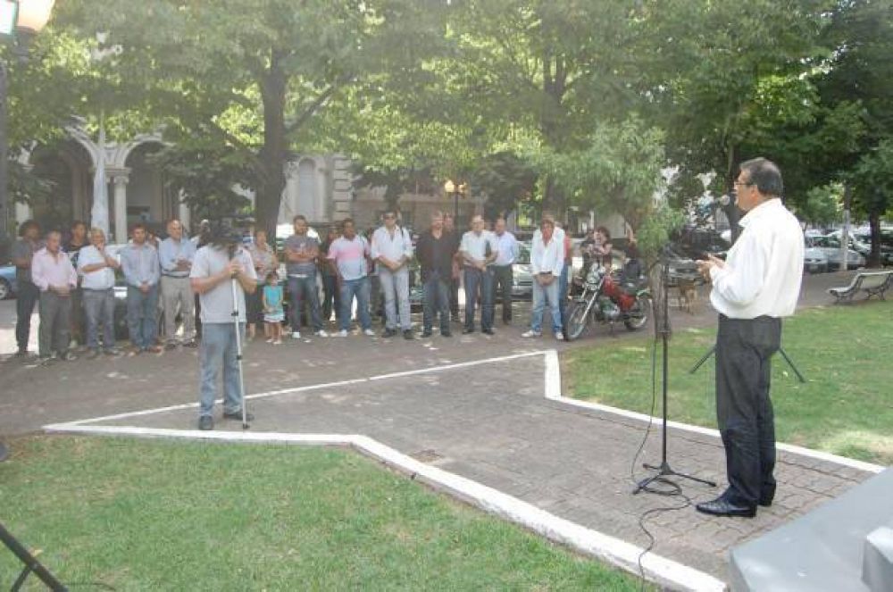 Agrupaciones pol�ticas recordaron la primera elecci�n de Juan D. Per�n