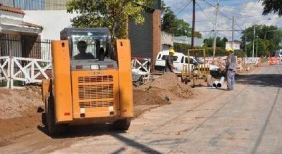 Avanzan las obras de red cloacal en Monte Grande y Luis Guill�n