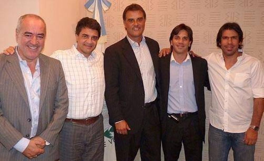 Jorge Macri recibi� en su despacho a las autoridades del club Platense