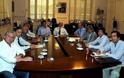 Reuni�n entre Tigre y San Fernando