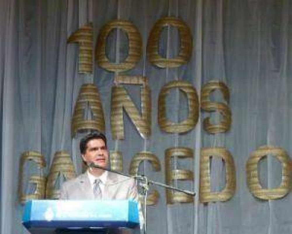 En Gancedo Capitanich prometio trabajar para extender el ferrocarril y concretar el hospital