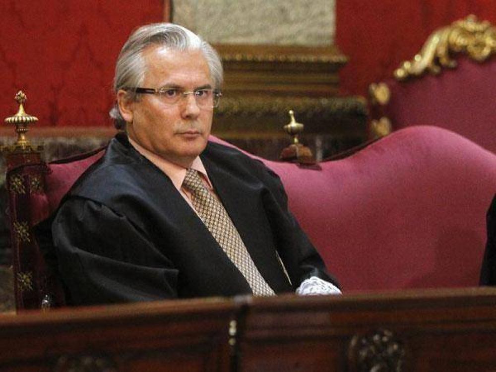 Absolvieron a Garz�n en causa contra el franquismo
