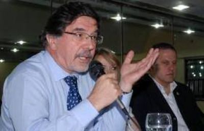 Sileoni inaugura el ciclo lectivo en Ciudad y 14 provincias; paro y dificultades a resolver en Buenos Aires, C�rdoba y Santa Fe