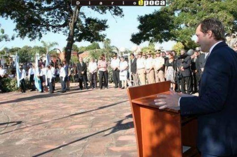 �Camau� pidi� no especular tras su ausencia en Yapey�, donde Boudou se fotografi� con el Gobernador radical