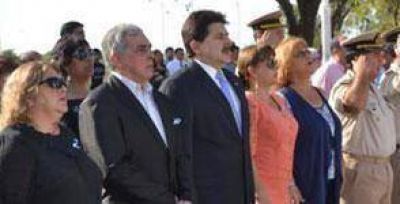 Clorinda : Actos por el bicentenario de la creaci�n de la bandera