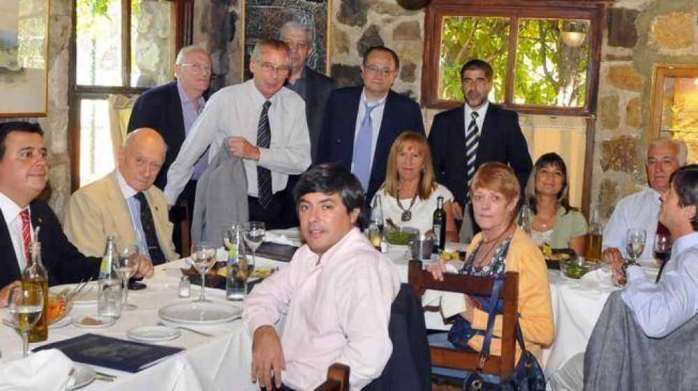 Decanos debaten el perfil de m�dicos que necesita el pa�s