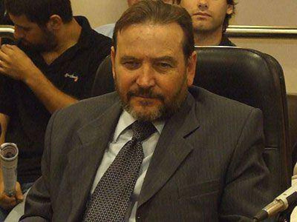 Canos: �Todo el a�o vamos a vivir una interna encubierta�.