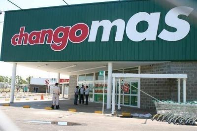Chango m�s no firm� el �compromiso de honor� y abrir� los domingos