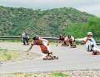 Perdi� el control de su longboard y muri� en las sierras de C�rdoba