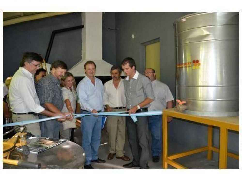 Inauguraron una nueva planta de extracci�n de miel en Concordia