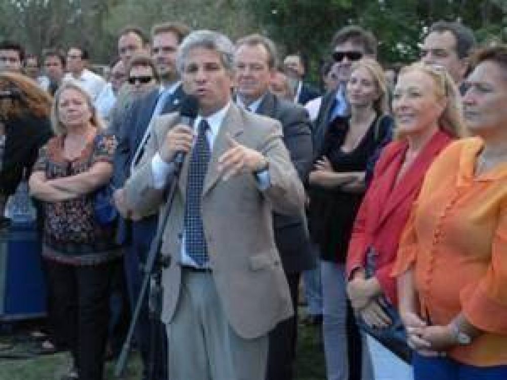El gobierno present� el Plan Solidaridad, una pol�tica habitacional para los de menos recursos