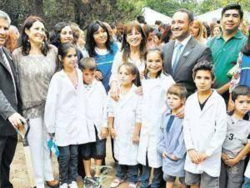 M�s aulas, compus y cursos para recibir el ciclo lectivo