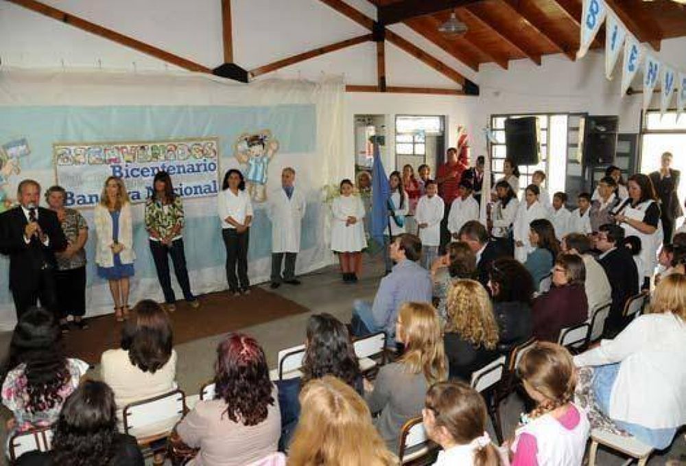 MALVINAS ARGENTINAS: Comienzo del ciclo lectivo 2012