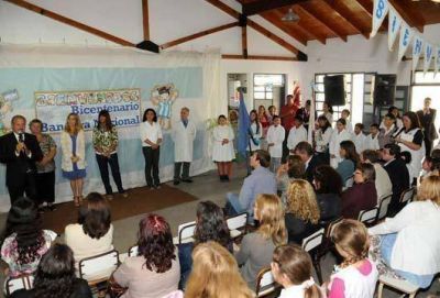 MALVINAS ARGENTINAS: Comienzo del ciclo lectivo 2012
