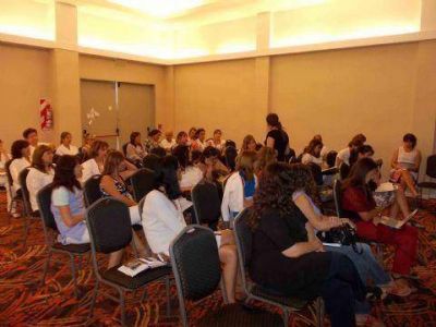 La coordinadora de UNESCO dict� capacitaciones a docentes
