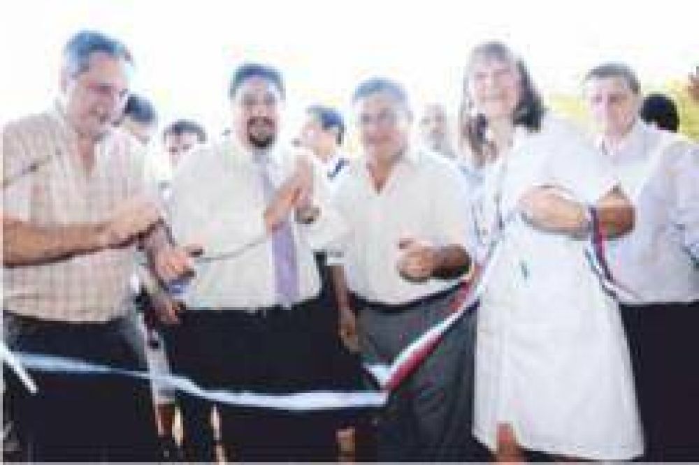�Nos gusta gobernar inaugurando escuelas y escuchando deseos�, sostuvo Closs