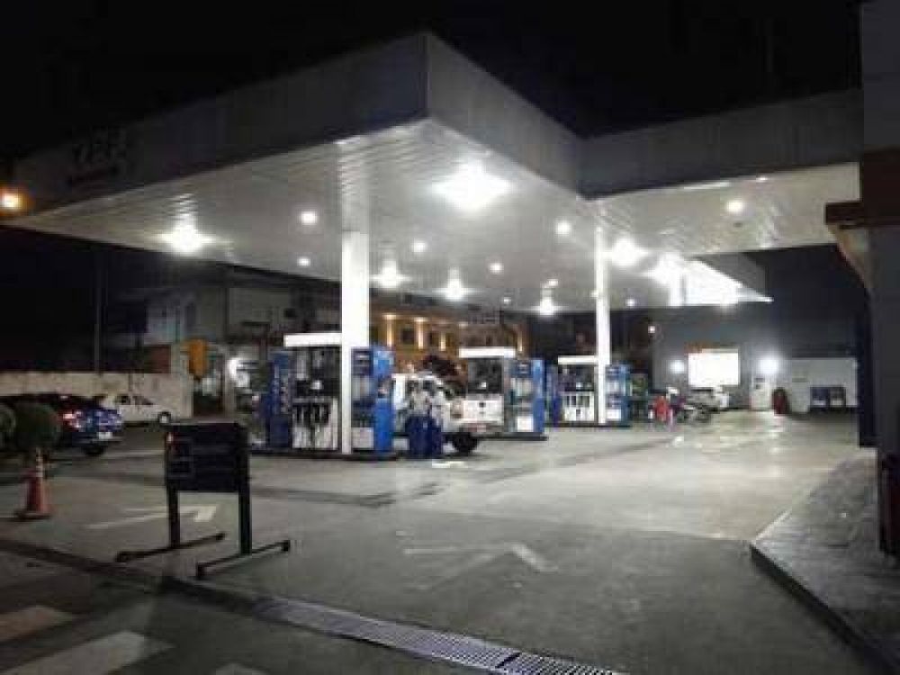 Los socios del A.C.A. se quejan por la falta de nafta en la estaci�n de servicio