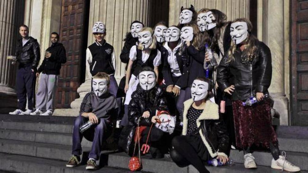 Interpol, tras una pista de Anonymous en R�o Cuarto