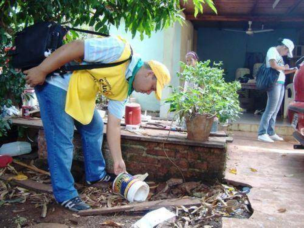 Instan a mantener el alerta en los servicios de salud por el dengue